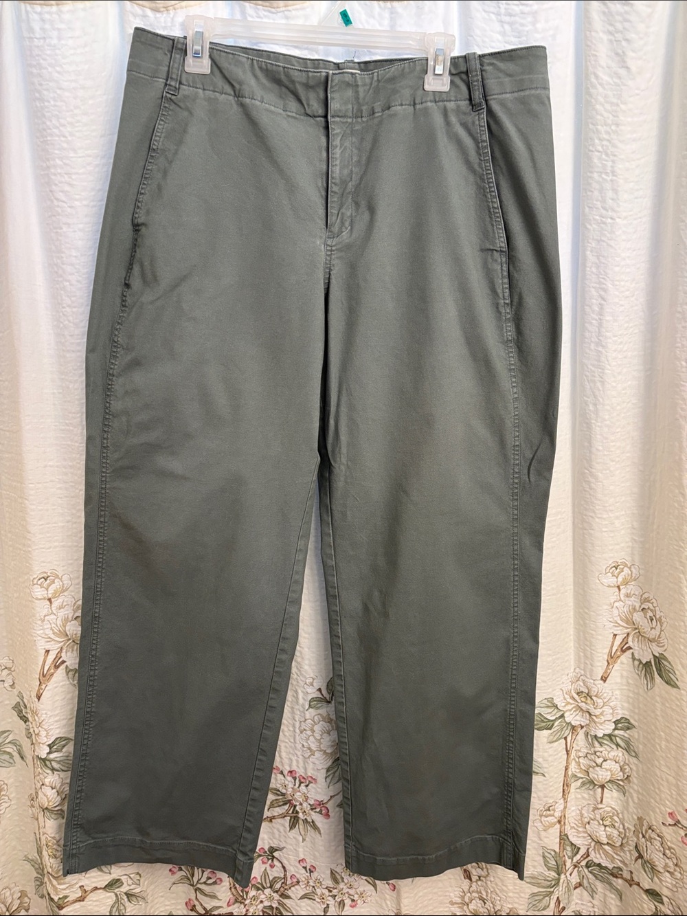 a new day Women's Olive Green Straight-Leg Chinos